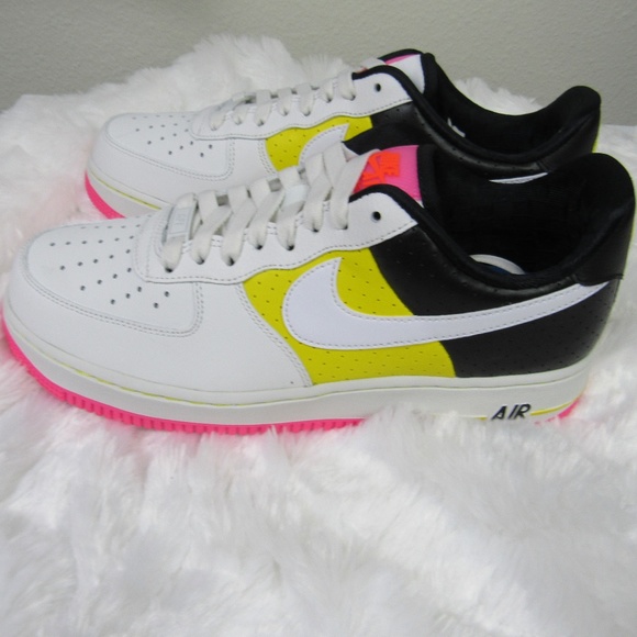 Sneakers - Picture 5 of 6